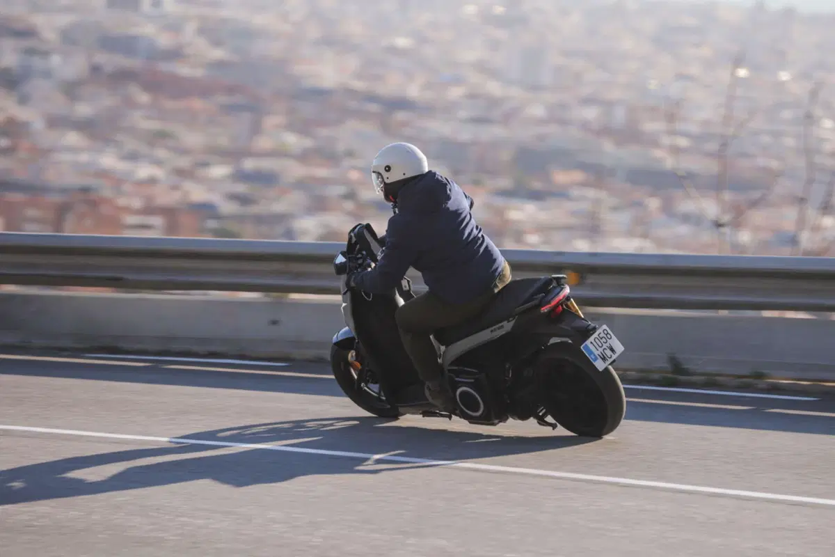 Seat Mò 125 Performance il nostro test [VIDEO e GALLERY] (11)