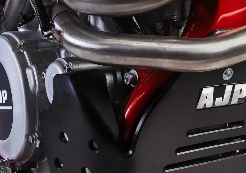 AJP SPR 310 SPR 310R Enduro (2023 - 26) (5)