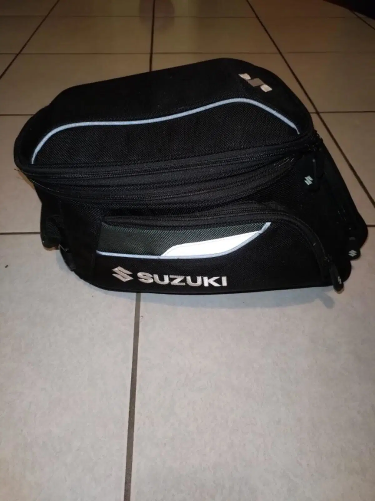 borsa serbatoio v strom Suzuki (2)