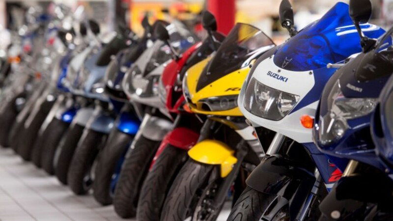 Mercato usato moto: pi&ugrave; passaggi di propriet&agrave; e meno radiazioni