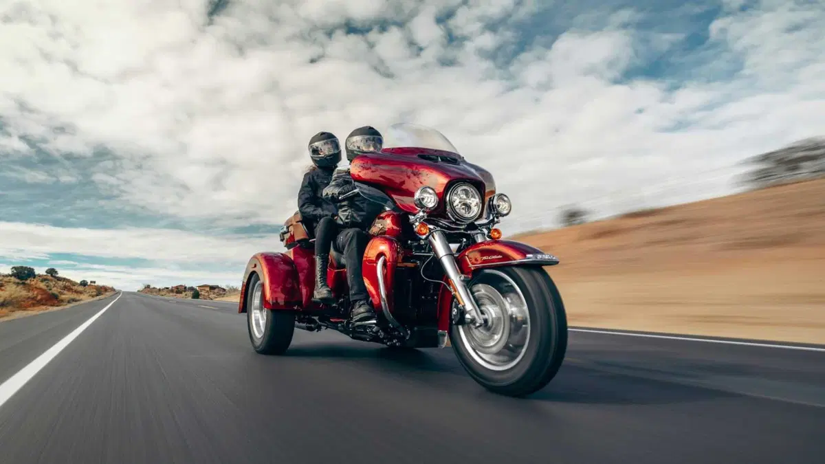 Harley-Davidson Trike Tri Glide Ultra Anniversary (2023) (3)