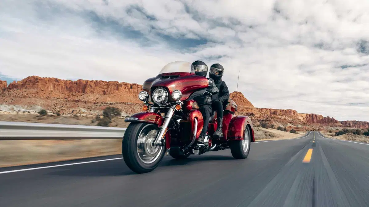 Harley-Davidson Trike Tri Glide Ultra Anniversary (2023) (4)