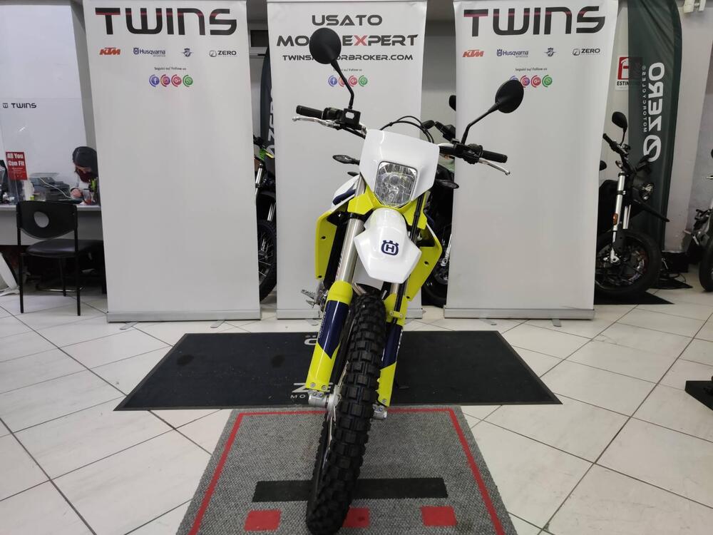 Husqvarna 701 Enduro (2022) (4)