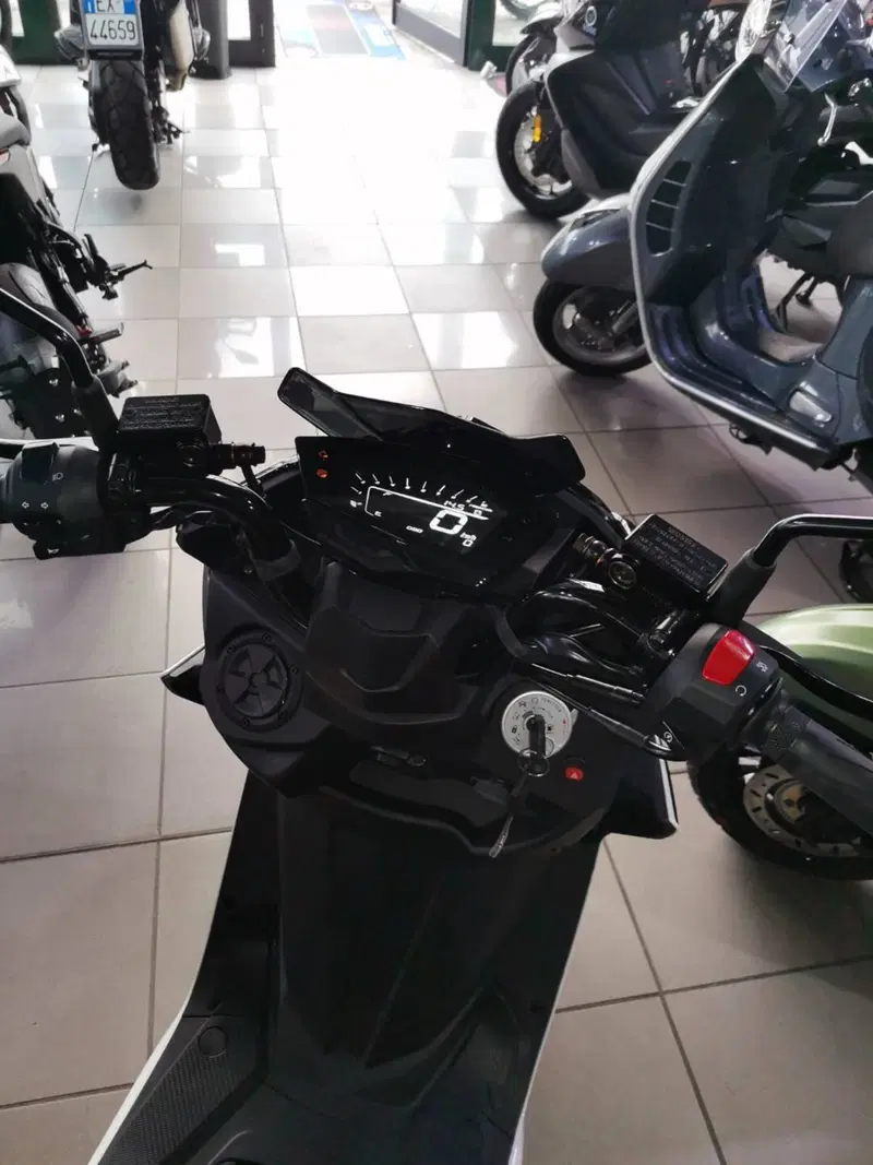 Malaguti Mission 125 (2020 - 26) (7)