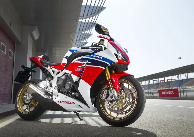 Honda CBR 1000 RR CBR 1000 RR Fireblade SP (2014 - 16) (2)