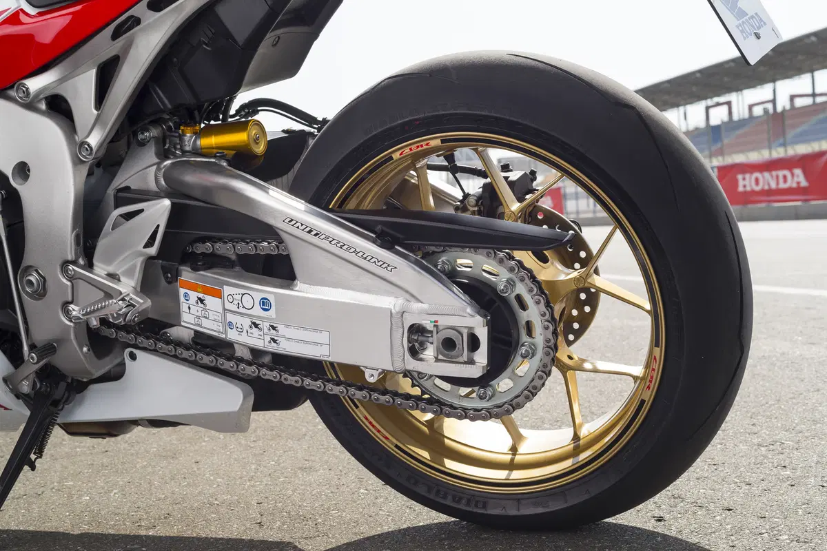 Honda CBR 1000 RR CBR 1000 RR Fireblade SP (2014 - 16) (13)