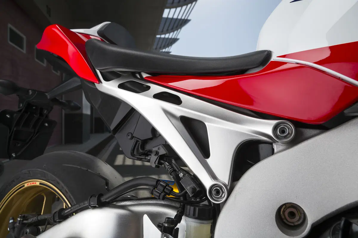 Honda CBR 1000 RR CBR 1000 RR Fireblade SP (2014 - 16) (16)