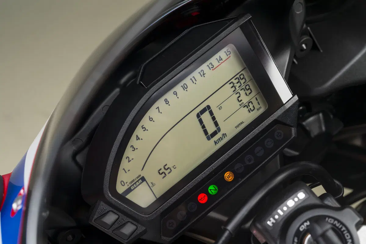 Honda CBR 1000 RR CBR 1000 RR Fireblade SP (2014 - 16) (19)