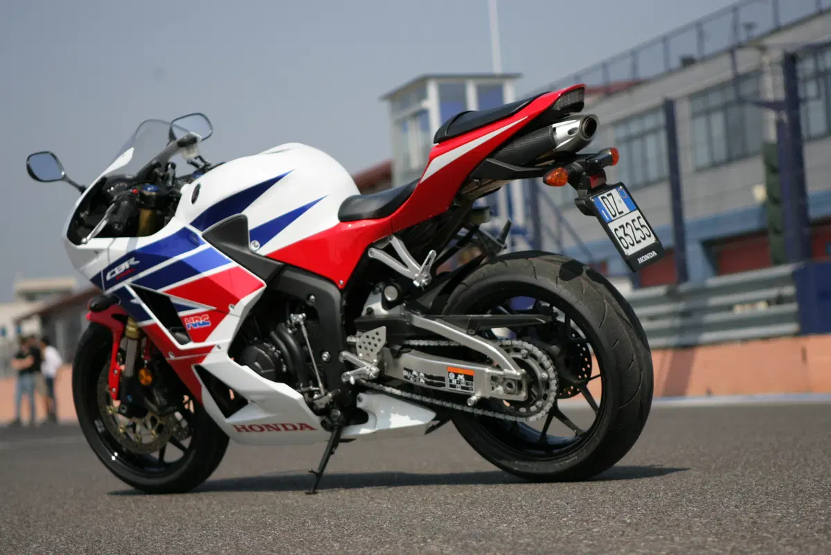 Honda CBR 600 RR CBR 600 RR ABS (2012 - 16) (9)