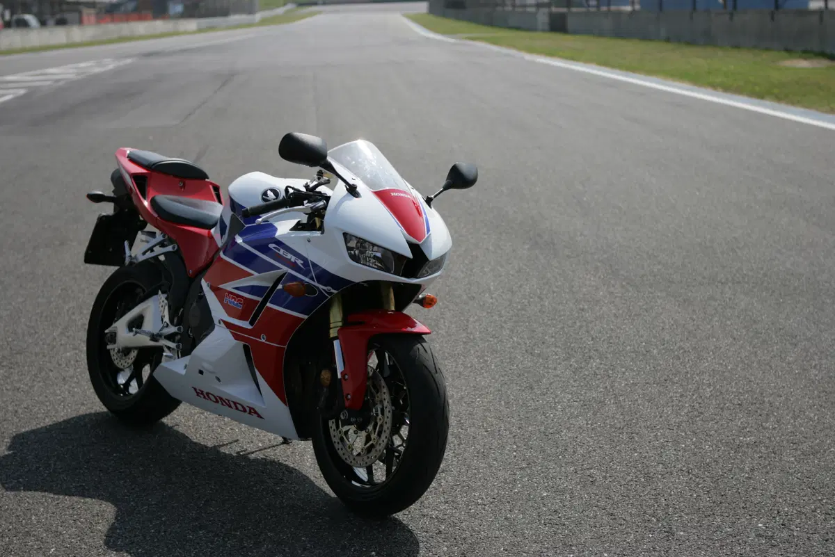 Honda CBR 600 RR CBR 600 RR ABS (2012 - 16) (27)