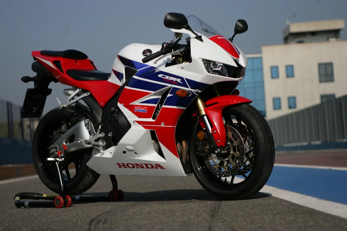 Honda CBR 600 RR CBR 600 RR eC ABS (2012 - 15) (2)