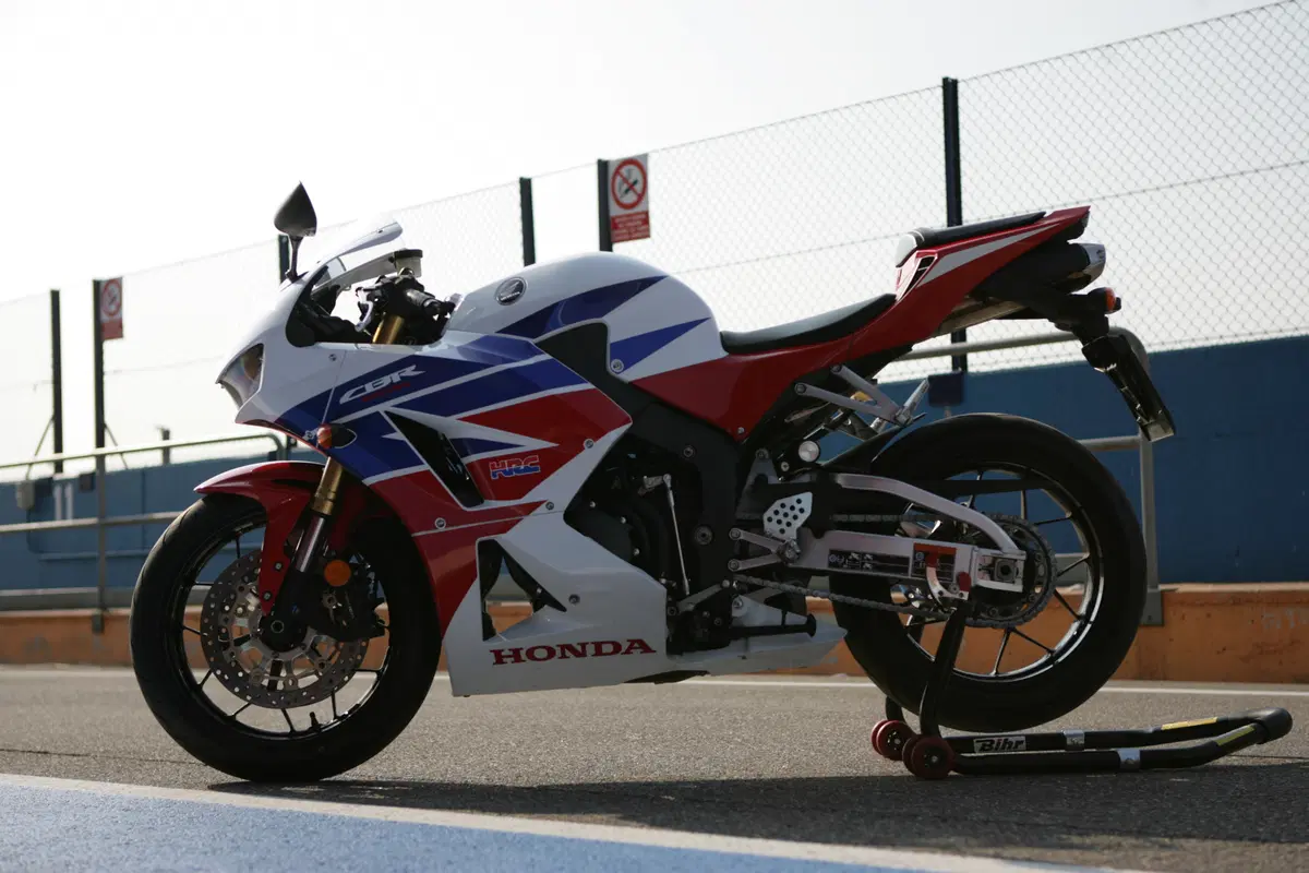 Honda CBR 600 RR CBR 600 RR eC ABS (2012 - 15) (6)