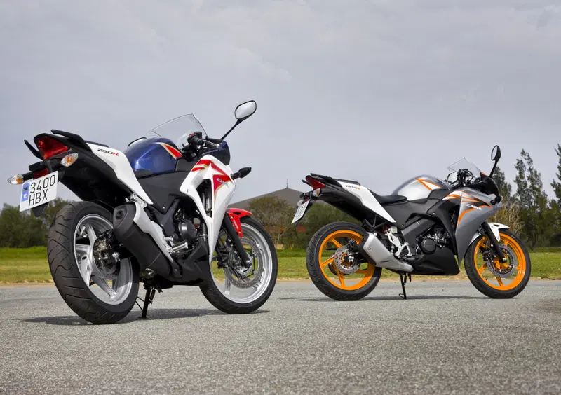Honda CBR 125 R CBR 125 R (2007 - 17) (13)