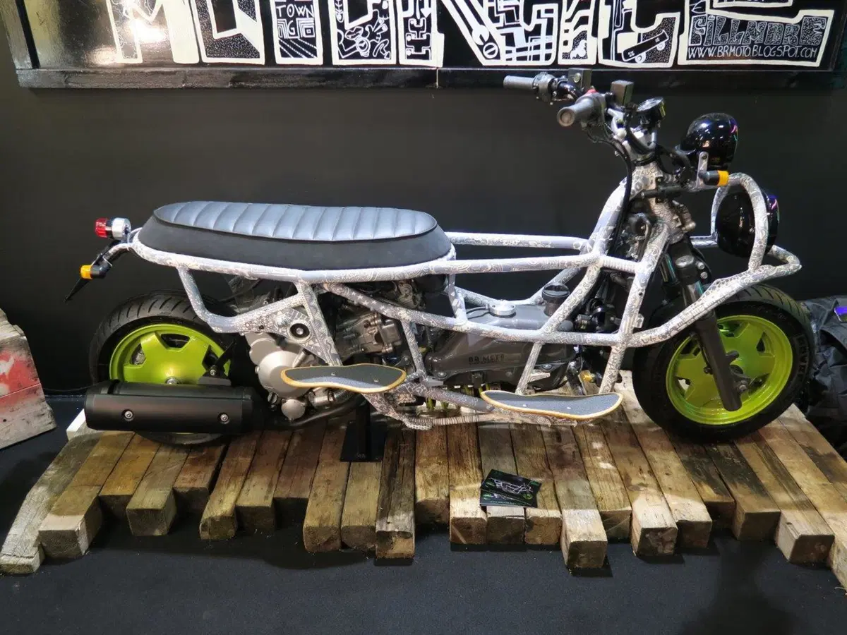 Le moto al Motor Show: Ducati Superbike e café racer special (31)