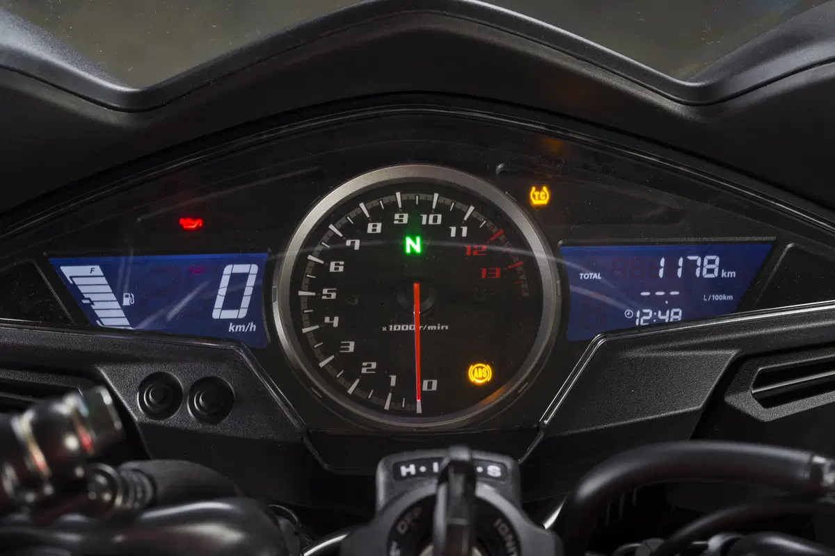 Honda VFR 800 VFR 800 F (2014 - 16) (9)