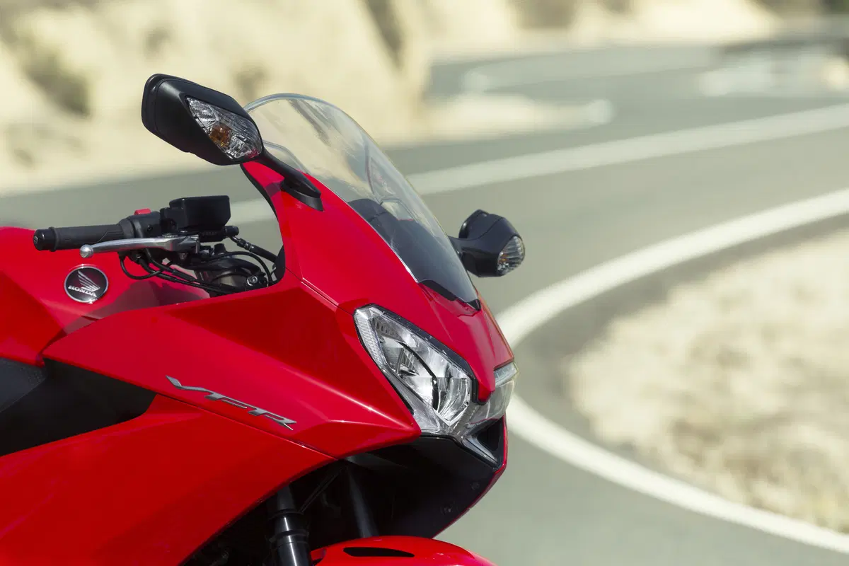 Honda VFR 800 VFR 800 F (2014 - 16) (14)