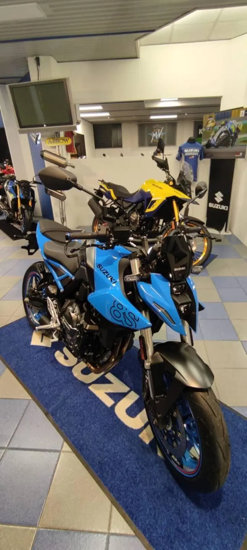 Suzuki GSX-8S (2023 - 24)