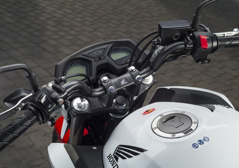 Honda CB 650 CB 650 F ABS (2014 - 17) (11)