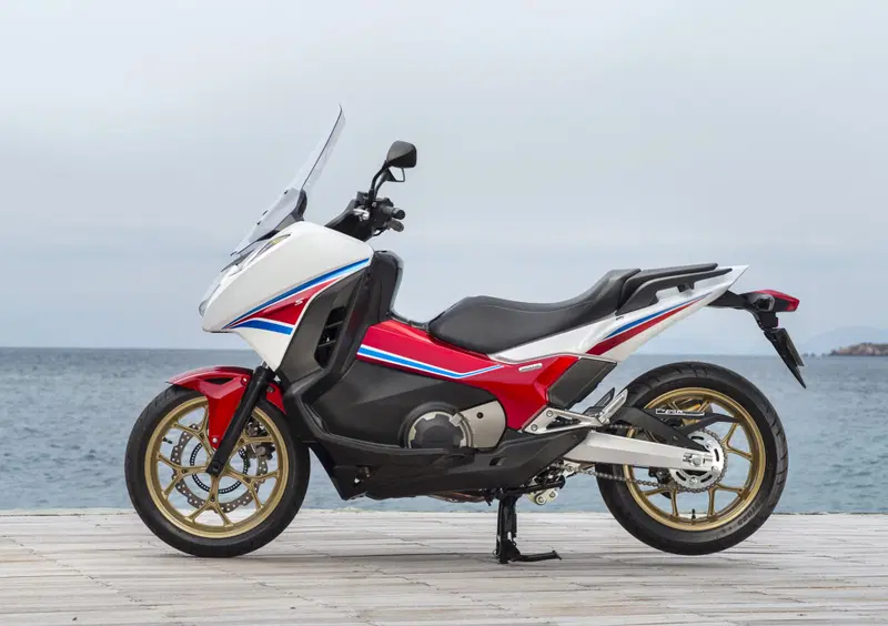 Honda Integra Integra 750 DCT ABS (2014 - 15) (4)