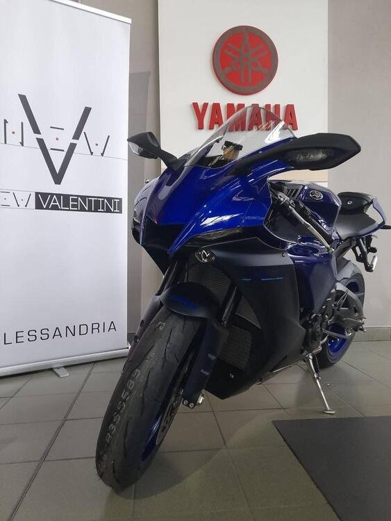 Yamaha YZF R1 (2020 - 24) (2)