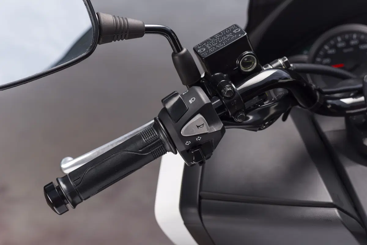Honda Forza 300 Forza 300 ABS (2013 - 17) (11)