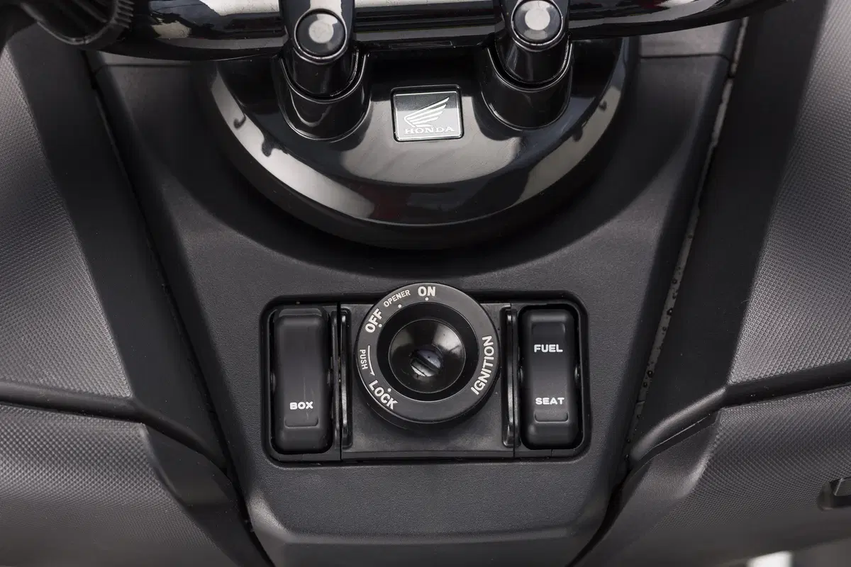Honda Forza 300 Forza 300 ABS (2013 - 17) (13)