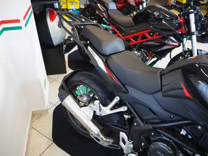 Benelli TRK 251 (2022 - 25) (5)