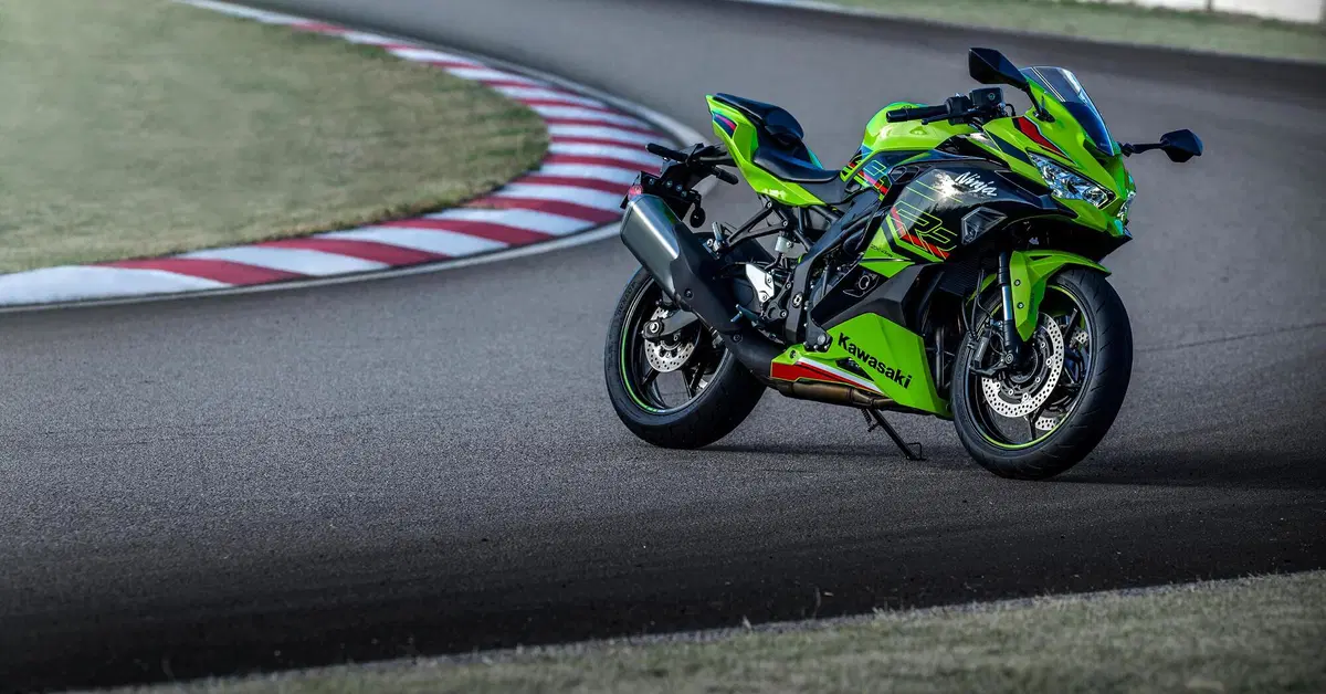 Kawasaki ZX-4R: la piccola Ninja sportiva a quattro cilindri! [AGGIORNATO]