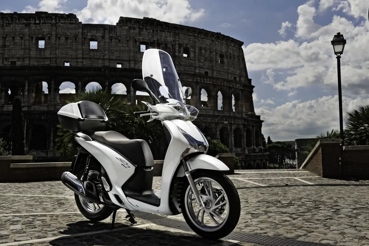 Honda SH 150 SH 150i ABS (2013 - 16) (17)
