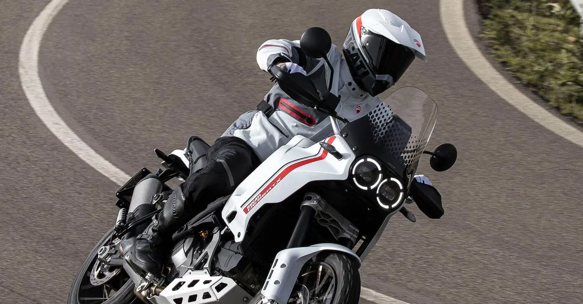 Sulla Ducati DesertX arriva il sistema di navigazione Turn by Turn