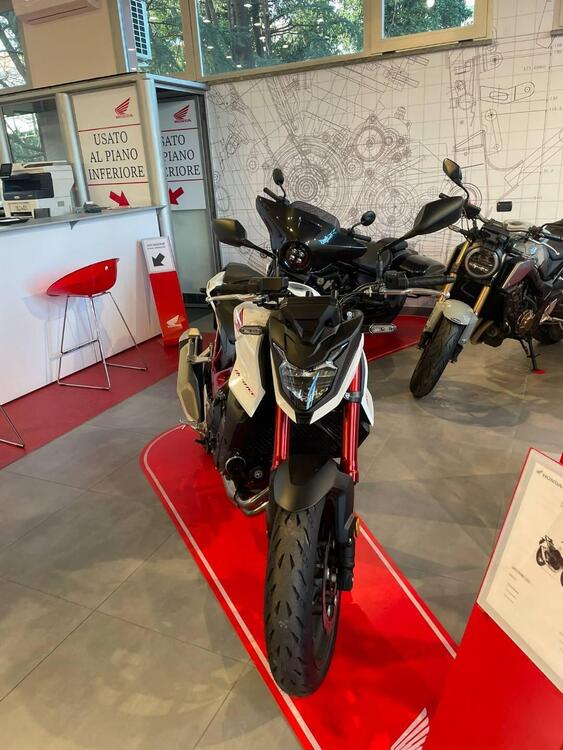 Vendo Honda Cb Hornet Nuova A Legnano Codice