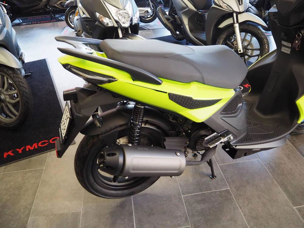 Kymco Super 8 50 R (2022 - 25) (4)