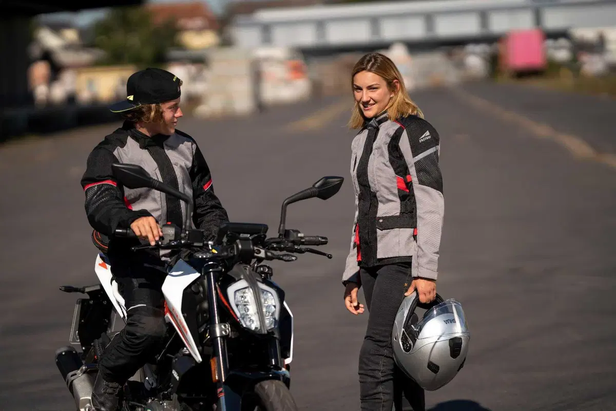 Fastway by Louis Moto: nuovo outfit touring (5)
