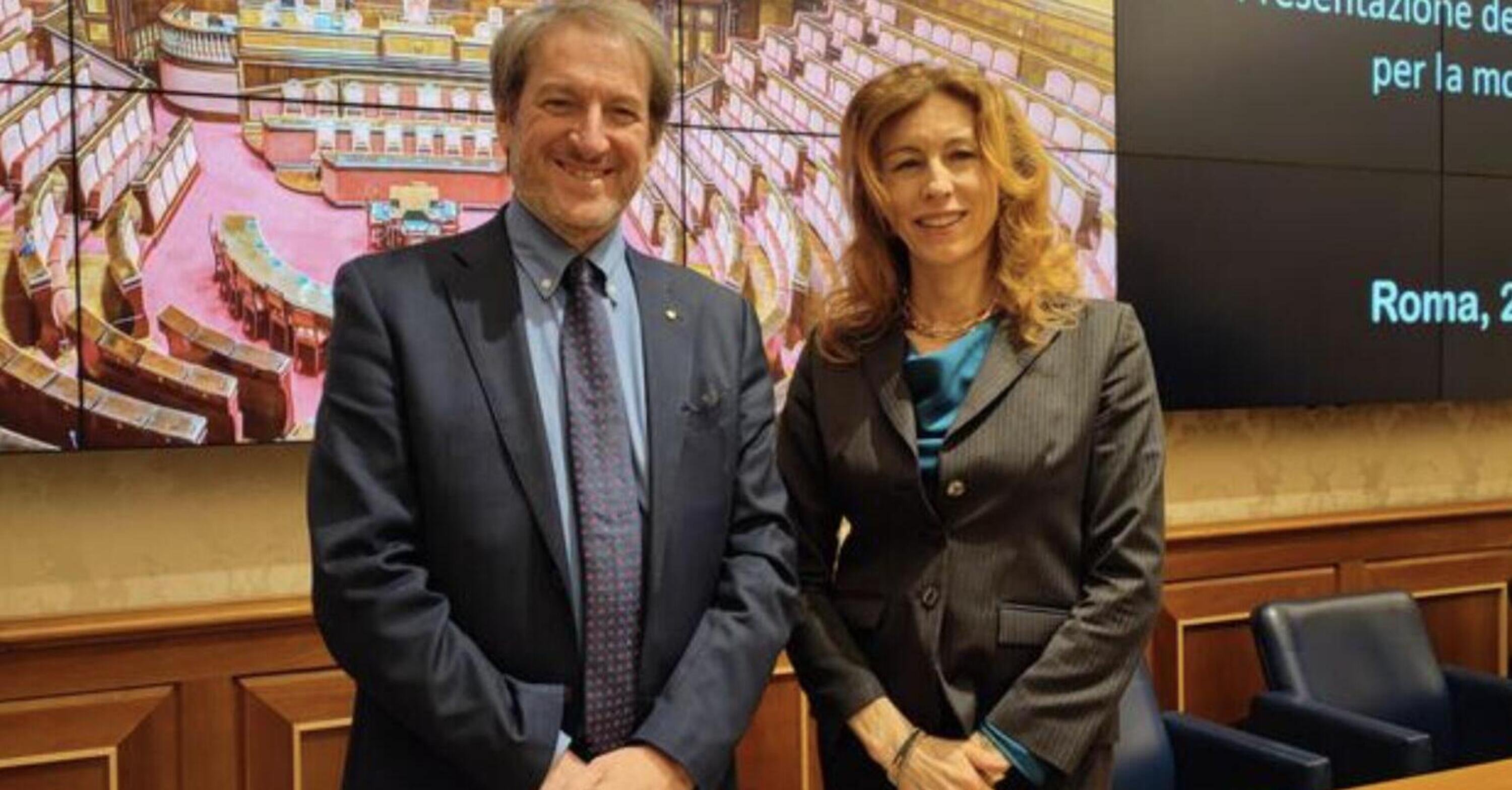 La senatrice Stefani e il presidente Copioli portano le moto (e la loro passione) in Parlamento. Sar&agrave; la volta buona?