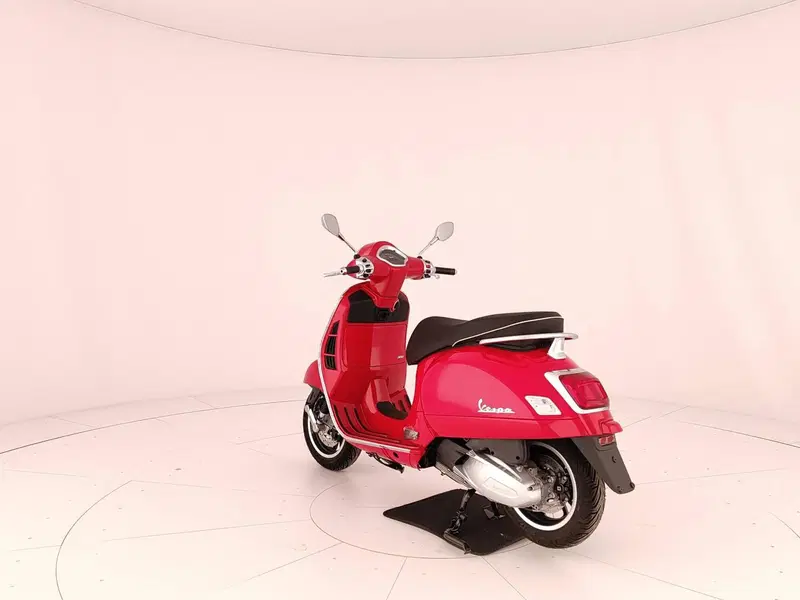 Vespa GTS 300 Super (2023 - 24) (3)