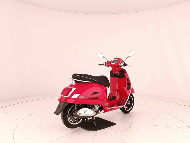 Vespa GTS 300 Super (2023 - 24) (4)