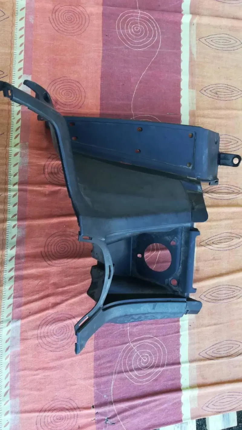 Scudo interno Kymco Downtown 125 2015-2021 81131-A