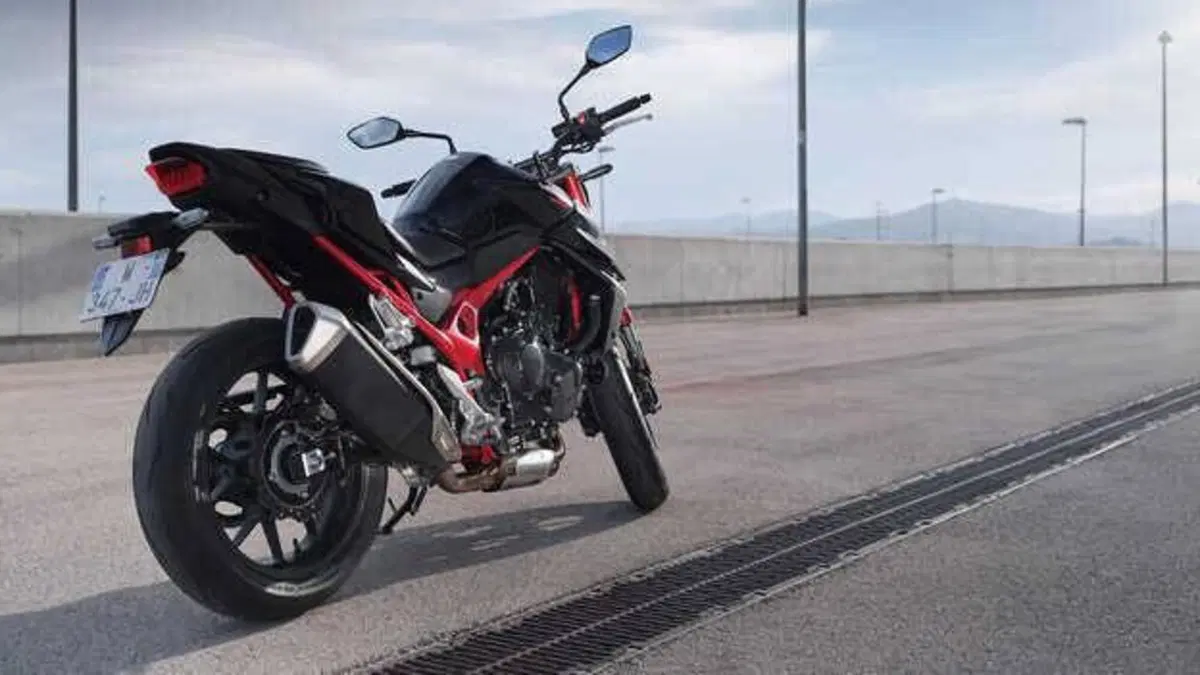 Honda CB 750 Hornet (2023 - 24) (5)