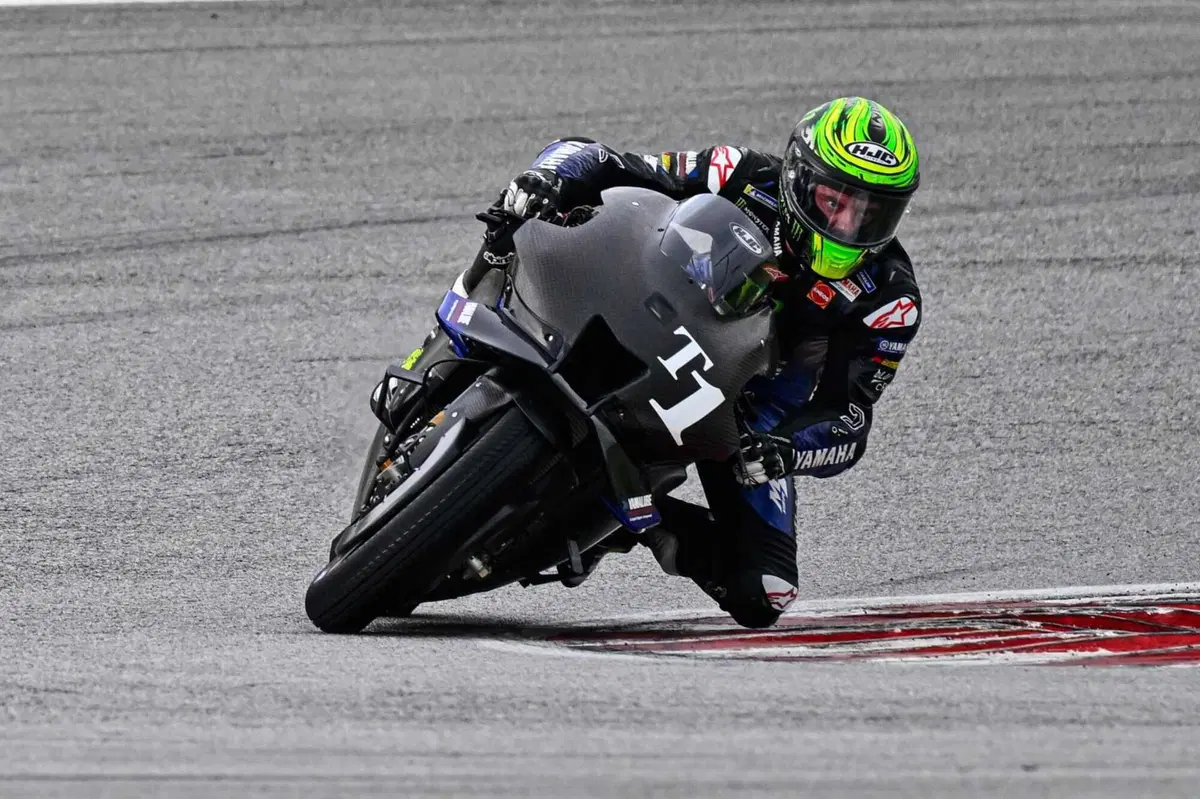 MotoGP 2023. Primo giorno dei test di Sepang: Yamaha prima con Cal Crutchlow! [GALLERY] (30)