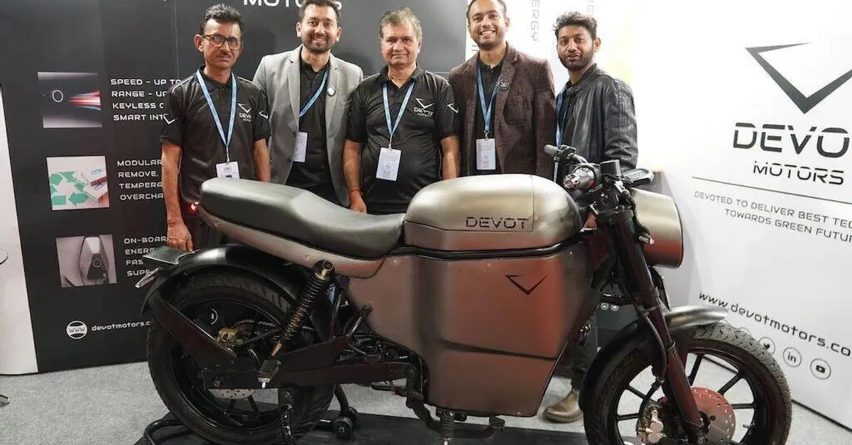 In India si pensa all'elettrico: vi presentiamo la moto della start up Devot