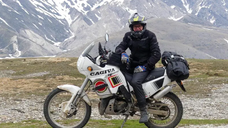 Il motore migliore per viaggiare? il 125 due tempi. Intervista a Mattia Fiorenzi [VIDEO]