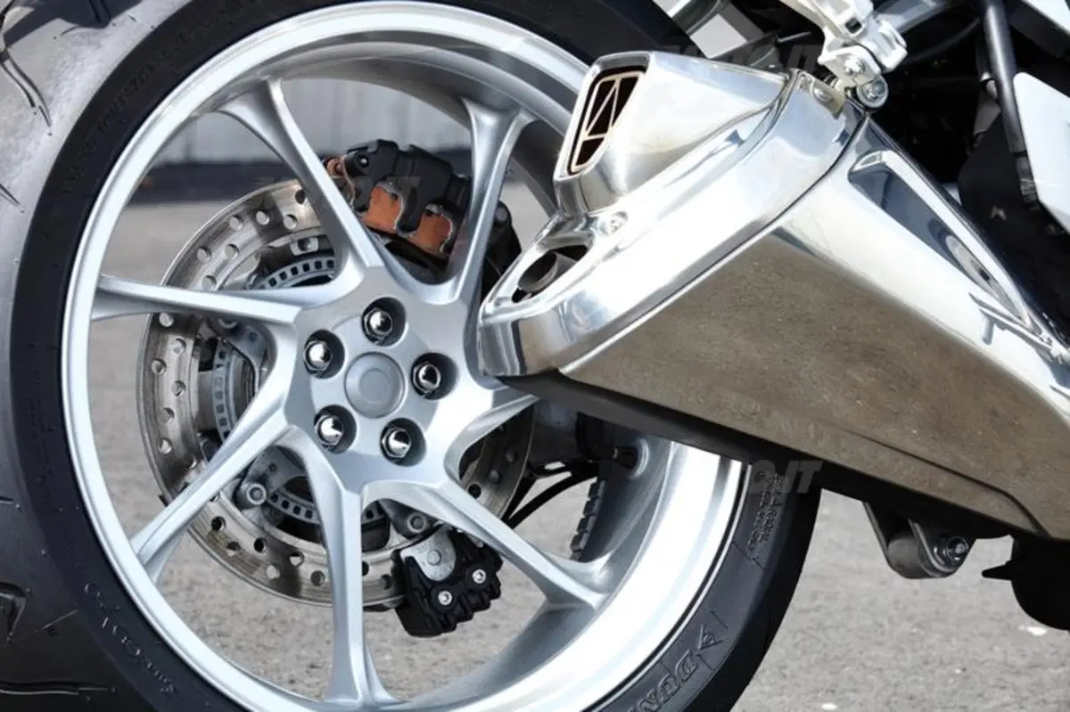 Honda VFR 1200 F VFR 1200 F DCT ABS (2010 - 16) (11)