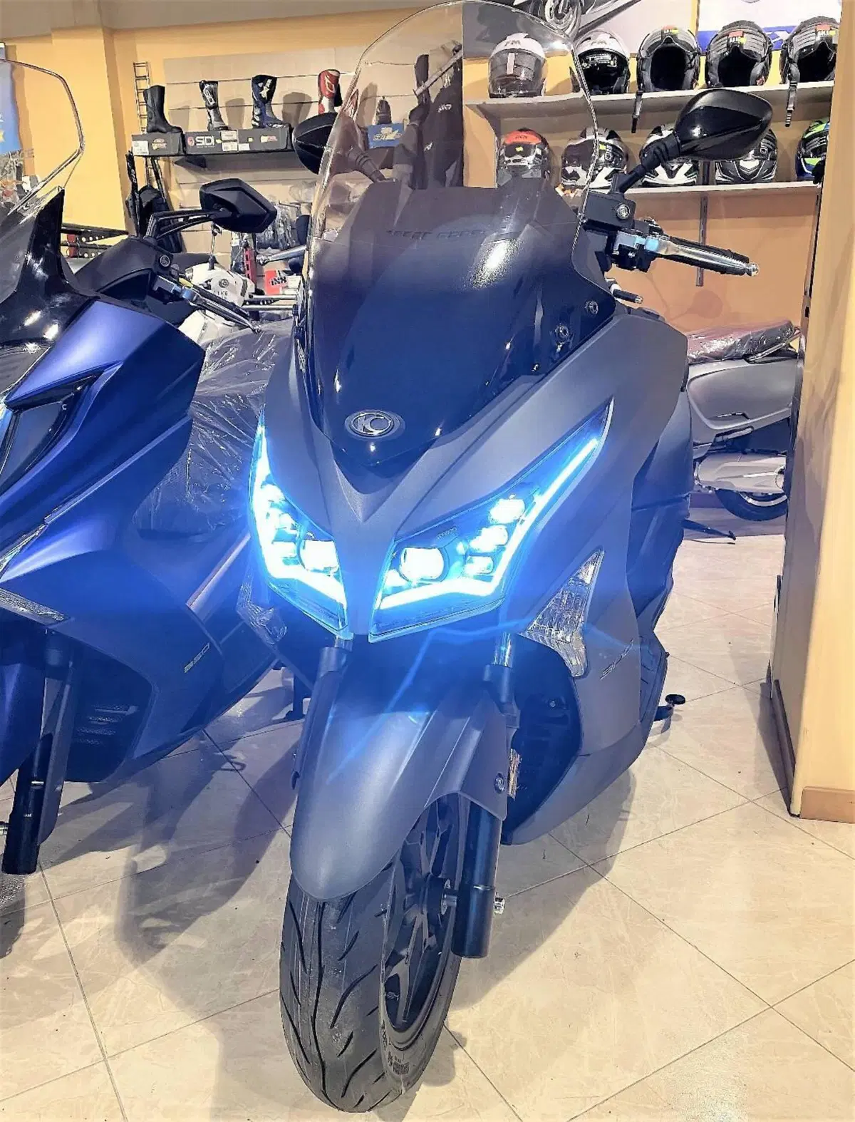Kymco X-Town 300i (2025 - 26) (2)