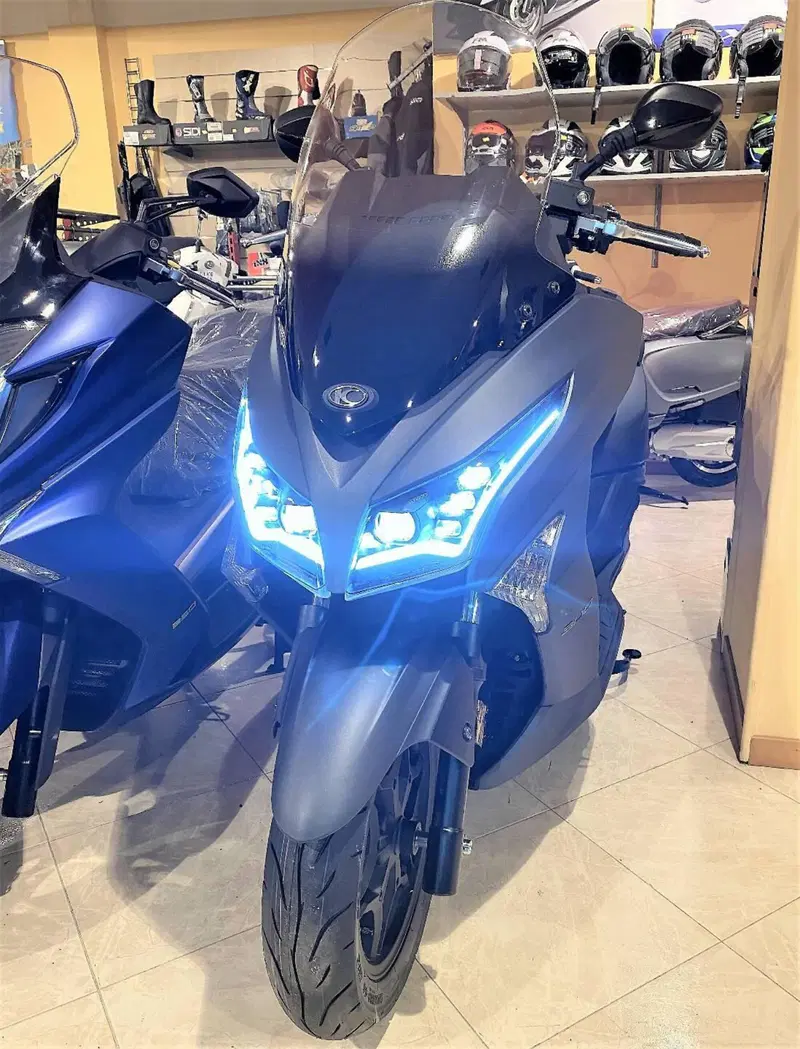 Kymco X-Town 300i (2025 - 26) (2)