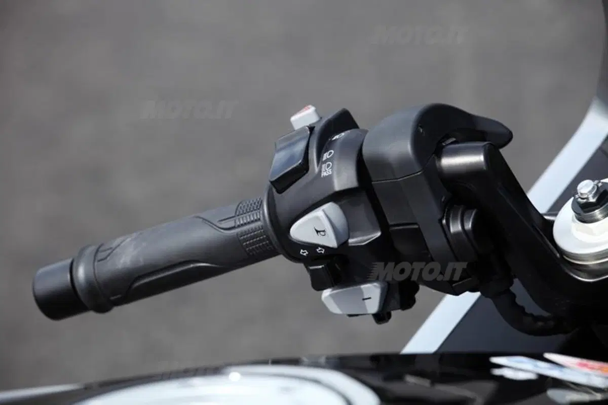 Honda VFR 1200 F VFR 1200 F DCT ABS (2010 - 16) (15)