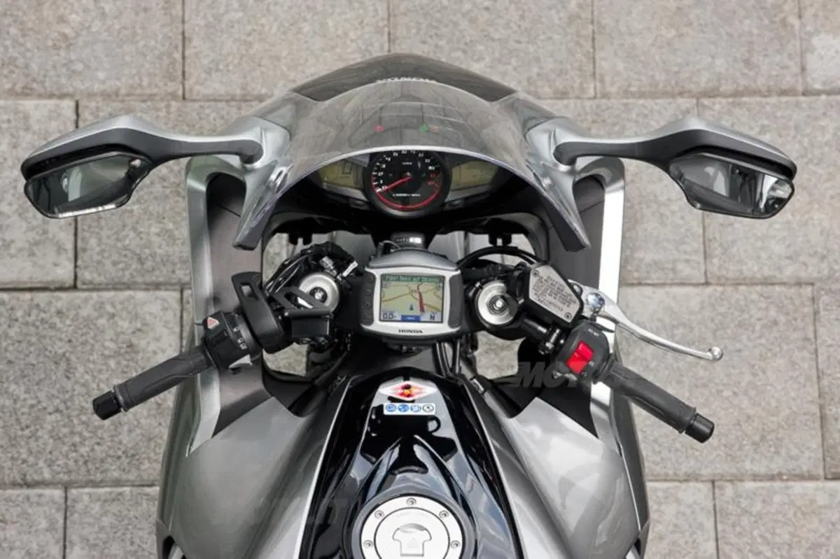 Honda VFR 1200 F VFR 1200 F DCT ABS (2010 - 16) (22)