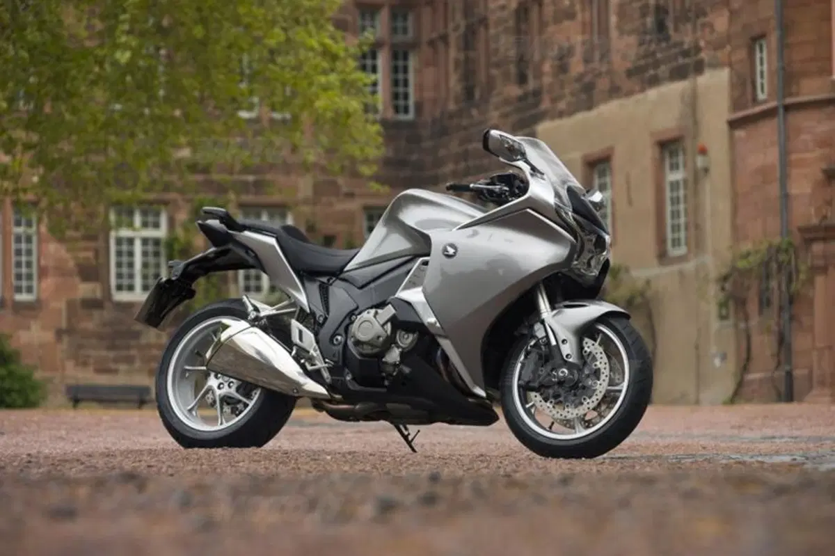 Honda VFR 1200 F VFR 1200 F DCT ABS (2010 - 16) (27)