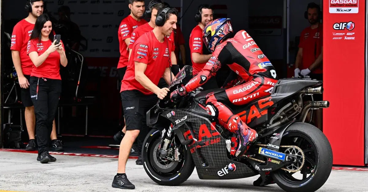 MotoGP 2023. Augusto Fern&aacute;ndez impressionato dalla MotoGP: "Immensa potenza in frenata!"