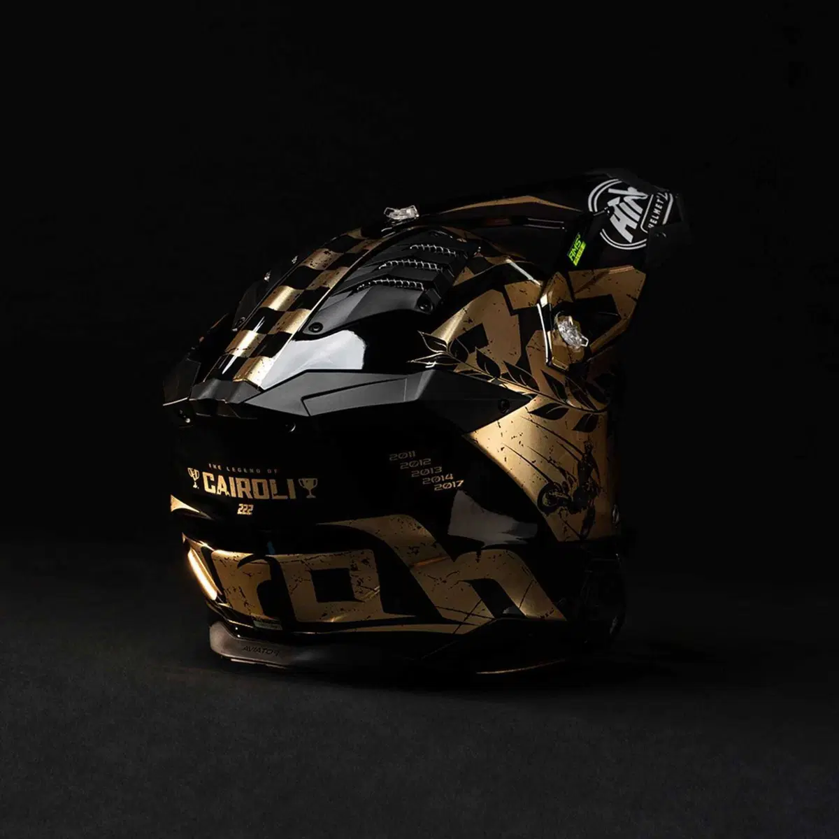 AIROH Aviator 3 Legend, l'edizione speciale ispirata alla carriera di Tony Cairoli