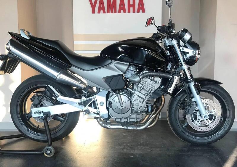 Honda Hornet 600 (2003 - 04) Usata a Casalgrasso - VetrinaMotori